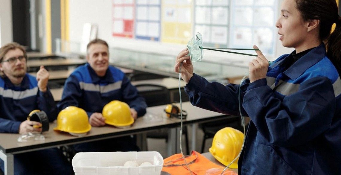 Руководители групп занятий по гражданской обороне (ГО) в организациях